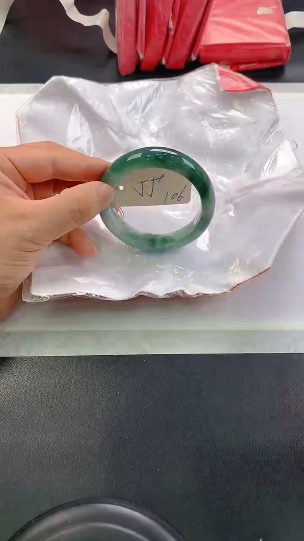 未镶嵌手镯翡翠106