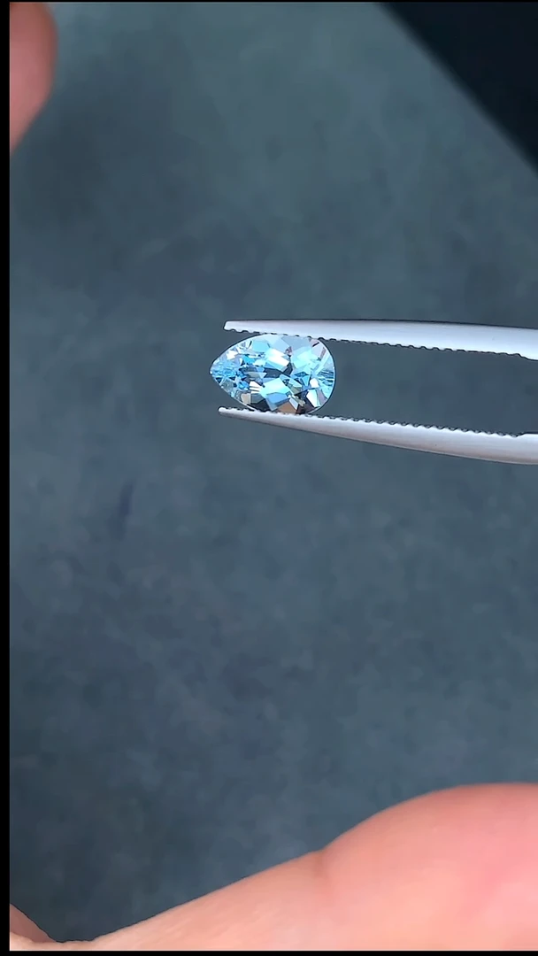 裸石海蓝宝石1.1克拉