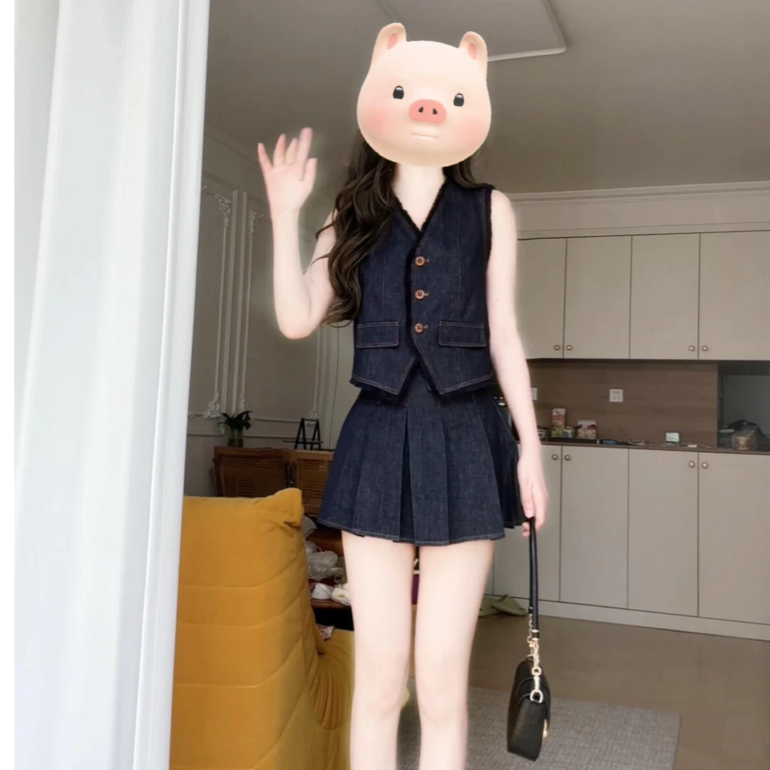 法式复古无袖牛仔马甲背心上衣女夏季高级感气质百褶半身裙两件套