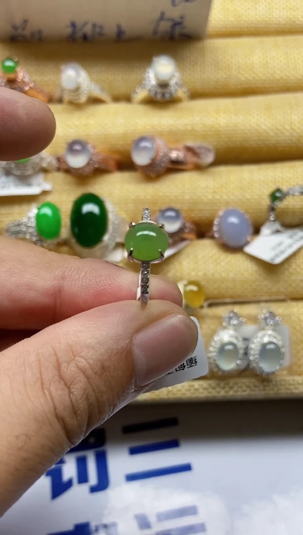 【闪购商品】翡翠戒指银S925镶嵌0000