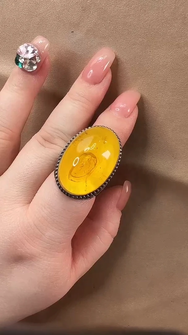 琥珀颈饰未镶嵌戒指