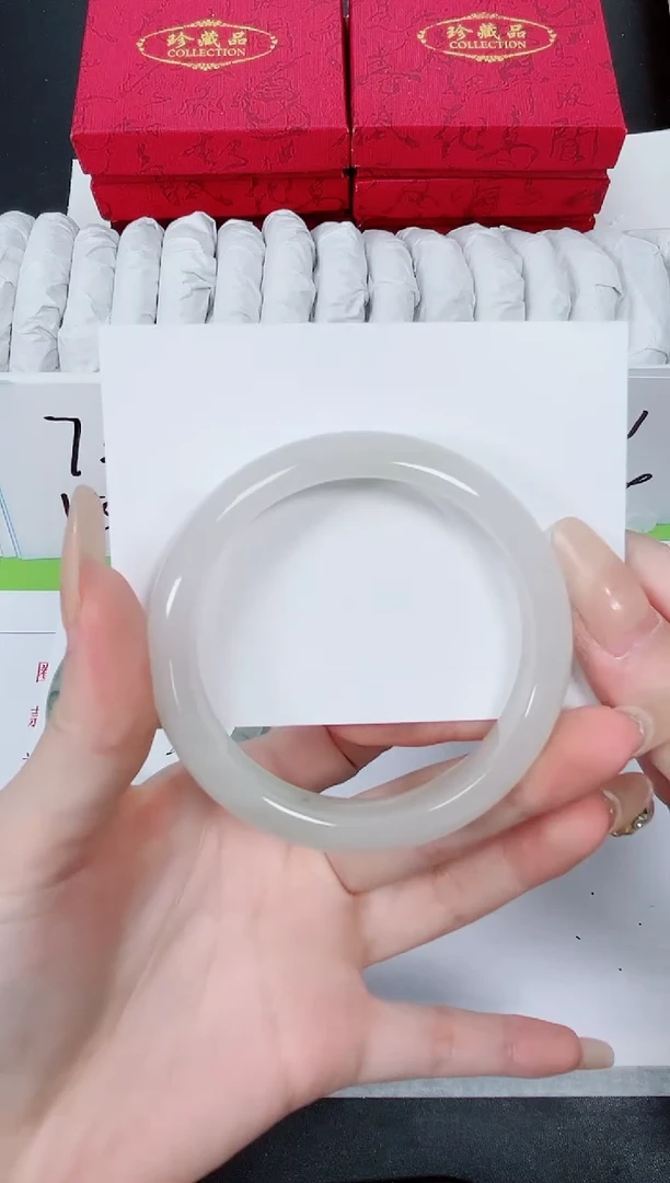 【闪购商品】石英质玉手镯未镶嵌k375-56.2