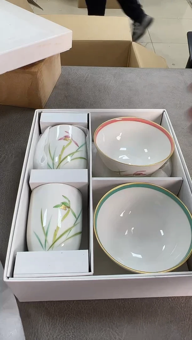 香兰  皮小桃瓷器 都是大漂亮