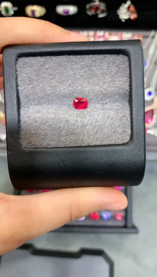 【闪购商品】定制尖晶石裸石未镶嵌枕型 绝地 0.68ct