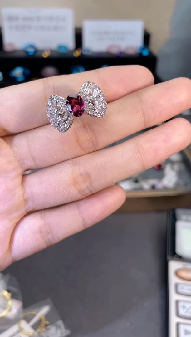 银S925镶嵌戒指石榴石（紫牙乌）天然宝石