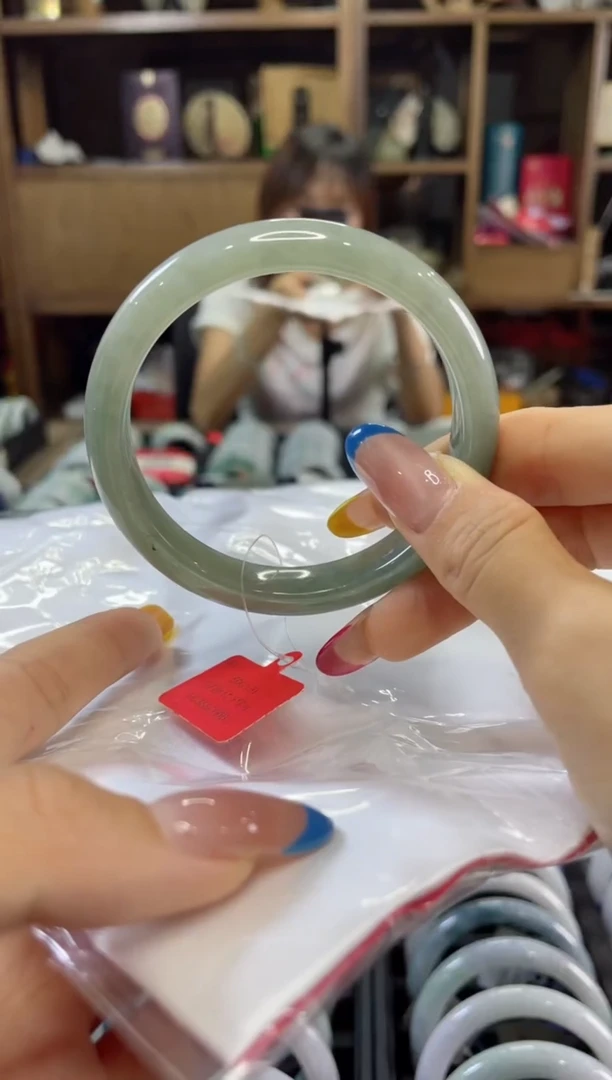 翡翠手镯未镶嵌G 57正圈