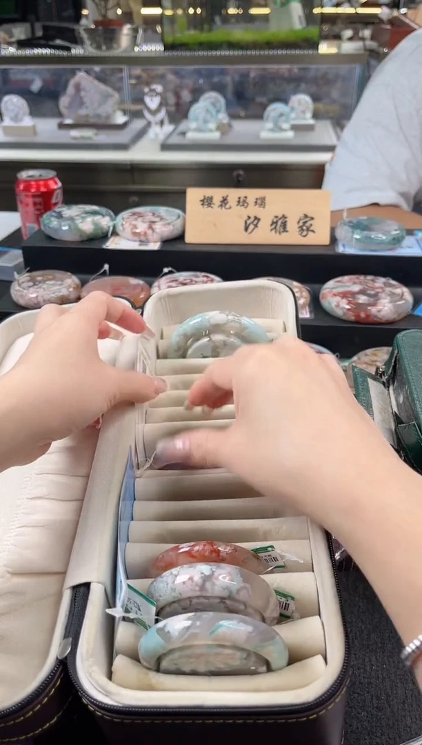 未镶嵌手镯石英质玉尘*丷圈口（赠品镯心）