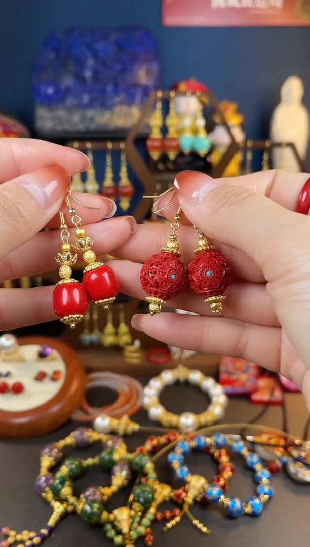 【闪购商品】红红满雕工设计师款吊坠+红红桶珠耳钩