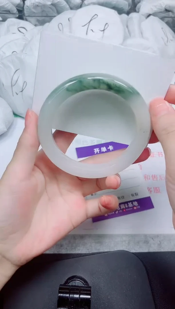 石英质玉手镯未镶嵌226-64