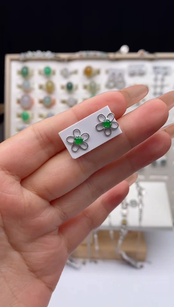 翡翠戒指银S925镶嵌天然A货翡翠