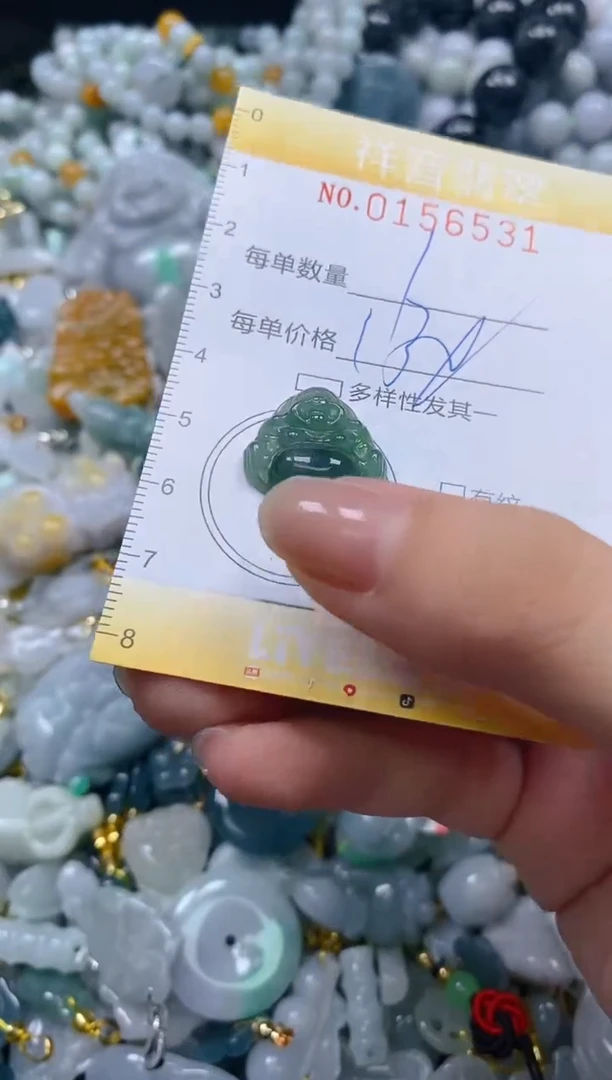 翡翠未镶嵌颈饰闪购0156531多样性发其一