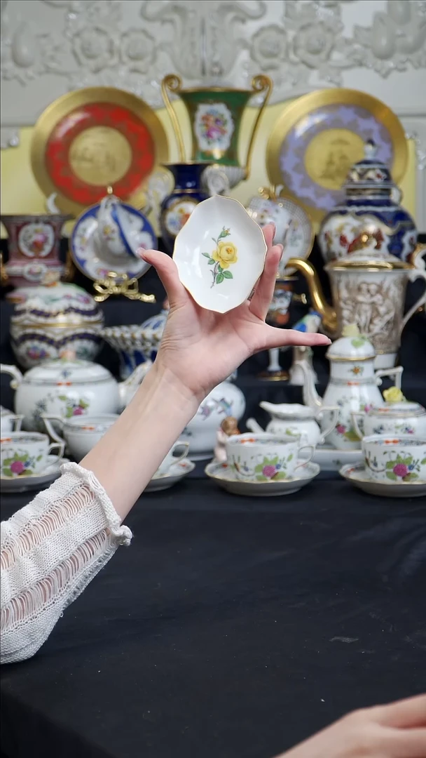 骨瓷婷婷中古器物如图所示76