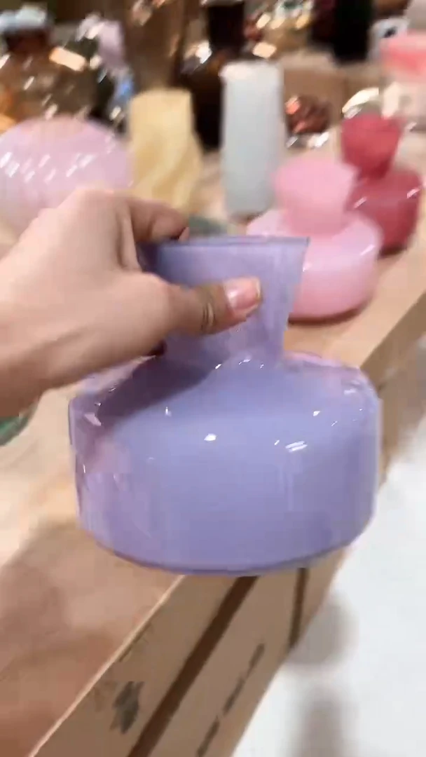 【闪购商品】玻璃紫色扁瓶