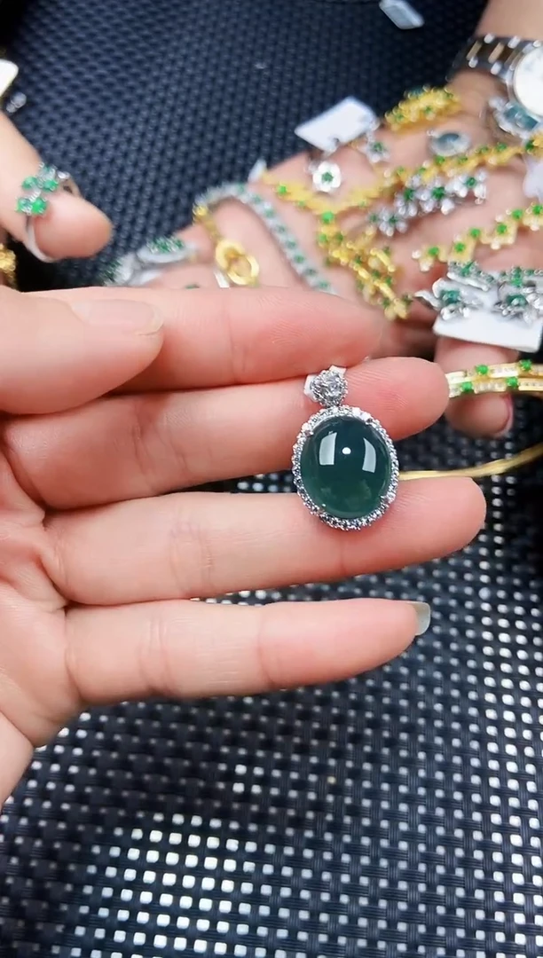 【闪购商品】翡翠吊坠(不含链)未镶嵌111111111