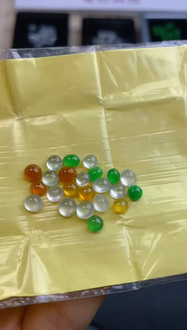 定制翡翠未镶嵌天然翡翠蛋面17