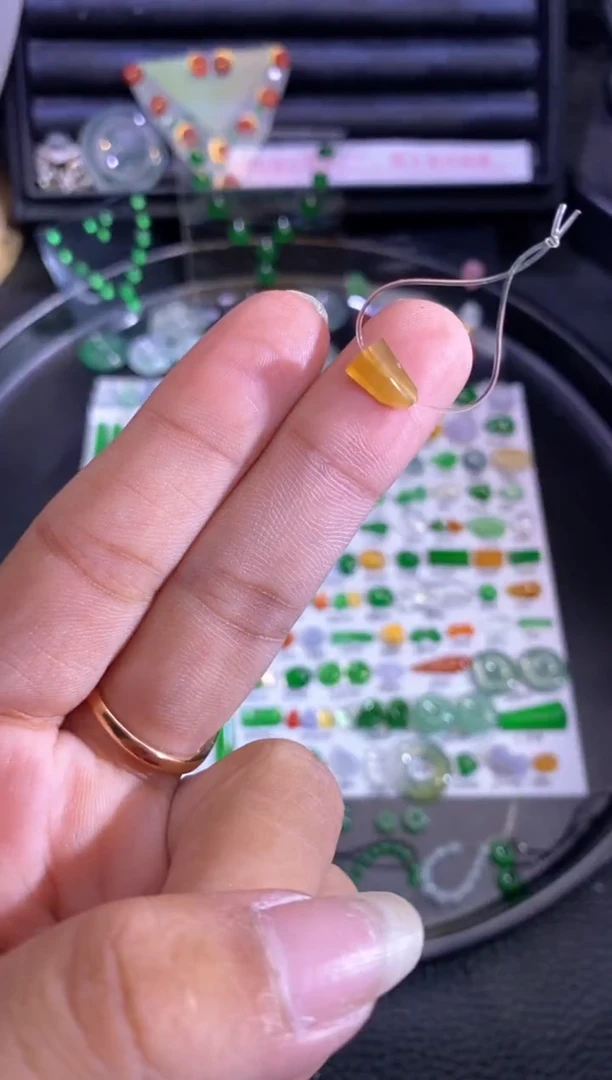 未镶嵌挂件翡翠珠子