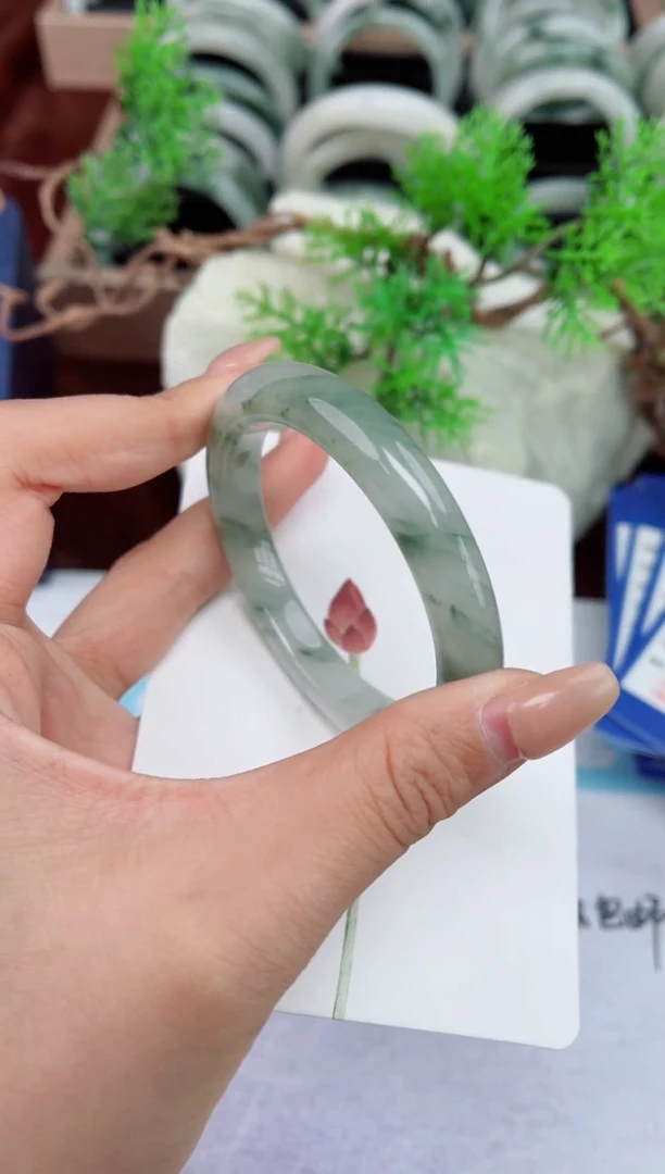 【闪购商品】石英质玉手镯未镶嵌305