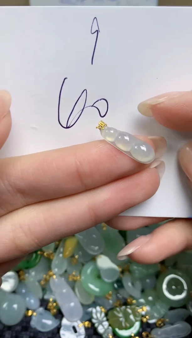 【闪购商品】翡翠颈饰18K金镶嵌天然缅甸A货翡翠