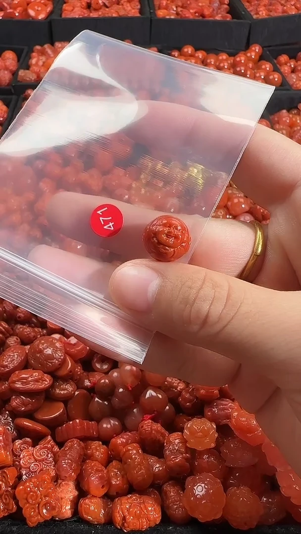 颈饰未镶嵌南红玛瑙1