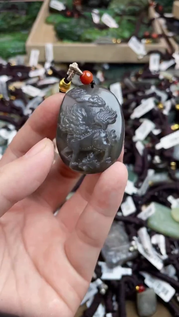 颈饰未镶嵌和田玉1