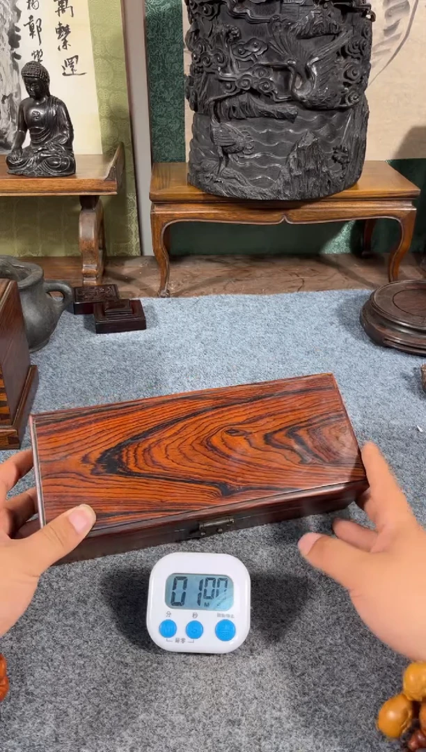 贡木老五旧藏      木盒2