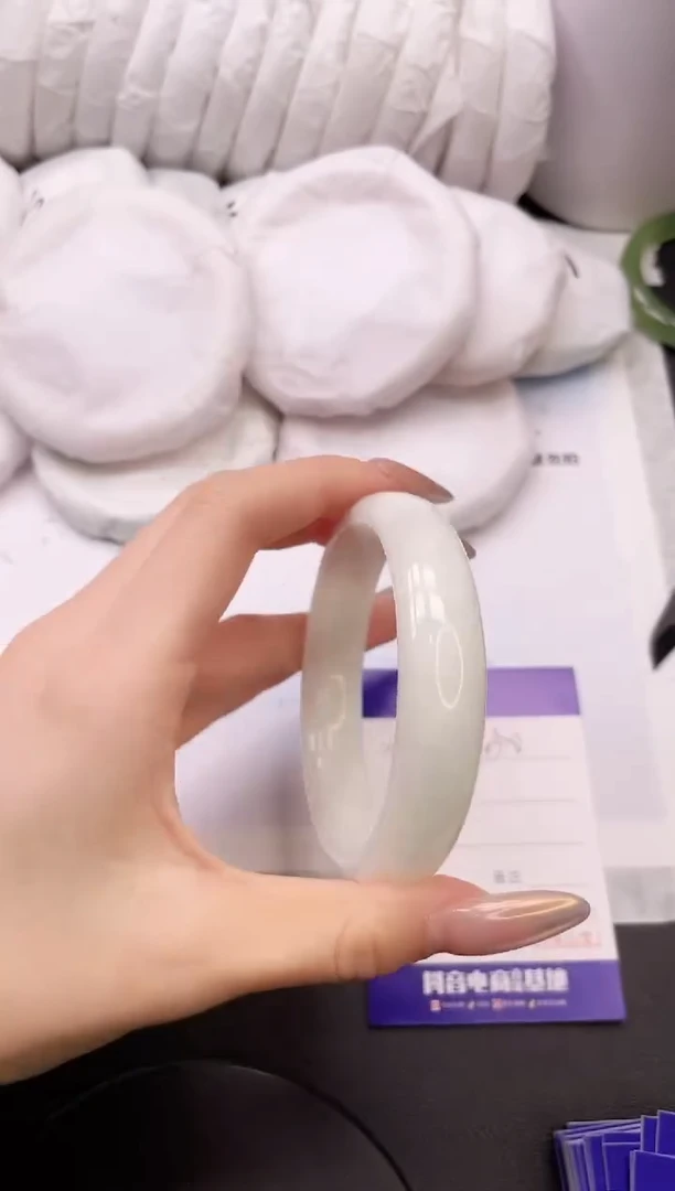 【闪购商品】和田玉手镯未镶嵌8K450-61