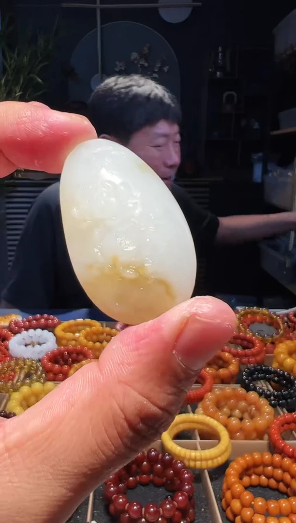 手串未镶嵌和田玉挂件
