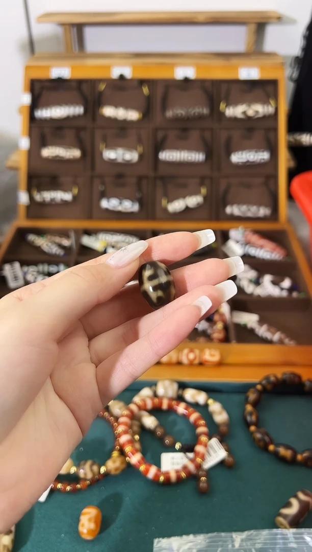 玛瑙/玉髓（覆膜）颈饰合金42微瑕