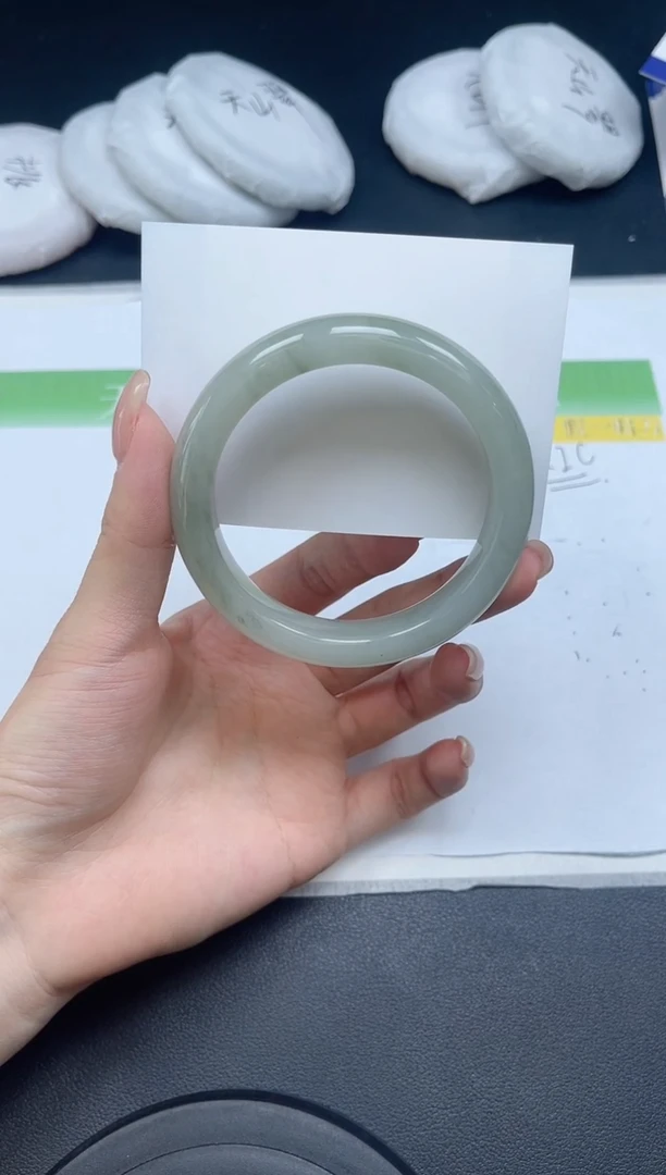 未镶嵌手镯石英质玉051-556