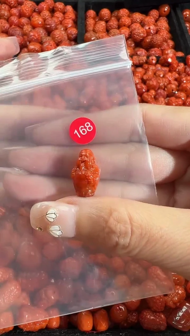颈饰未镶嵌南红玛瑙1