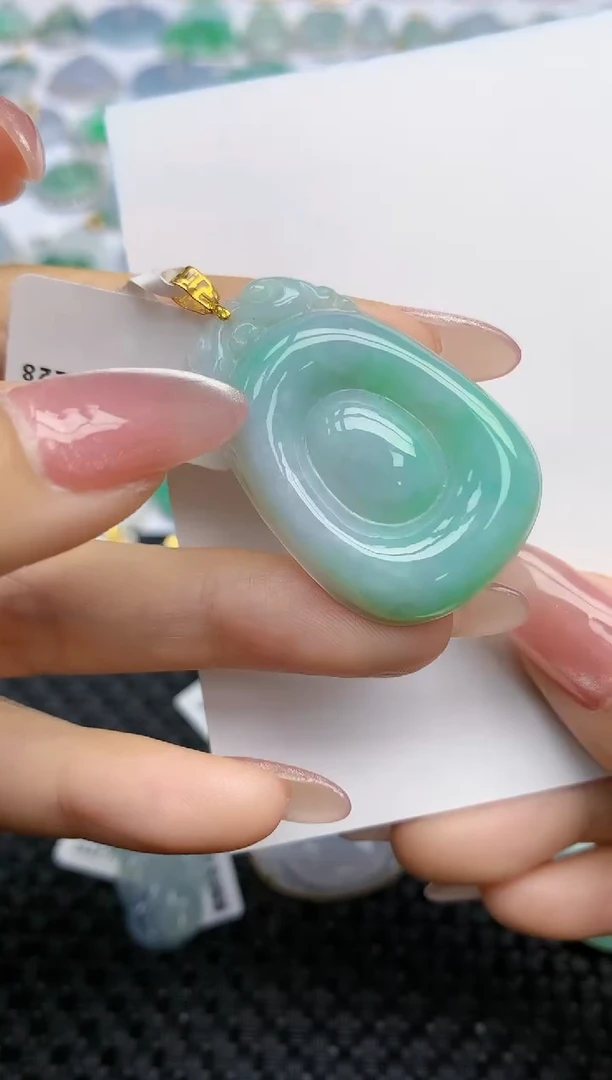 【闪购商品】翡翠颈饰18K金镶嵌天然翡翠A货