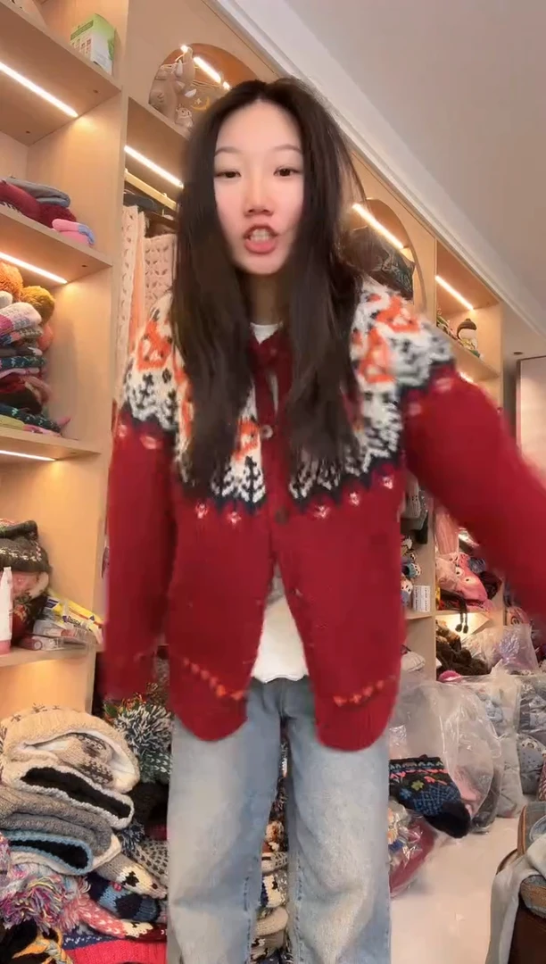 羊毛纯手工红色狐狸开衫