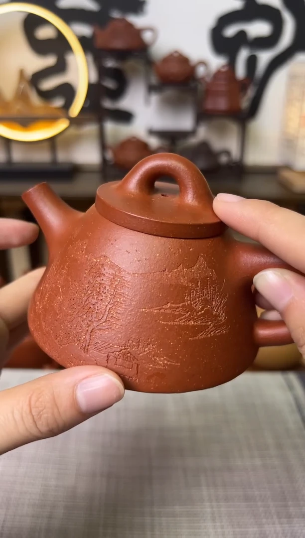 【闪购商品】段泥茶壶红降坡霸王石瓢壶刻绘170CC-甘来兵