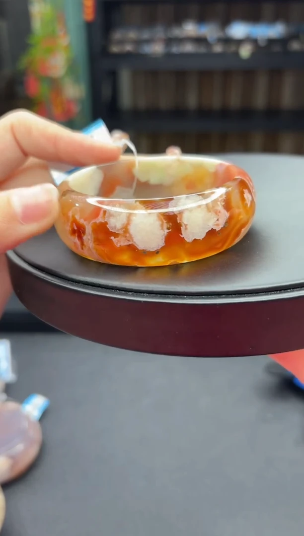 【闪购商品】石英质玉手镯未镶嵌823（57圈）