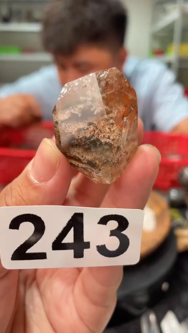 未镶嵌水晶大型摆件（非配饰）幽灵随形243 28克