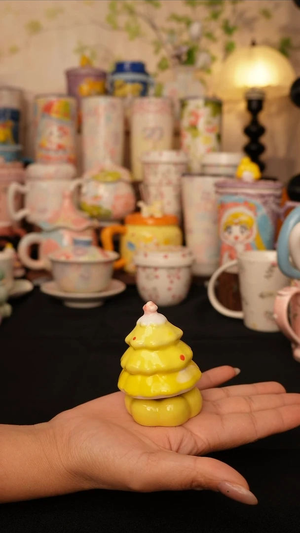 陶景德镇手绘的杯子