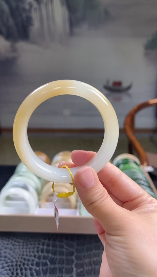 未镶嵌手镯和田玉56+圈口6386