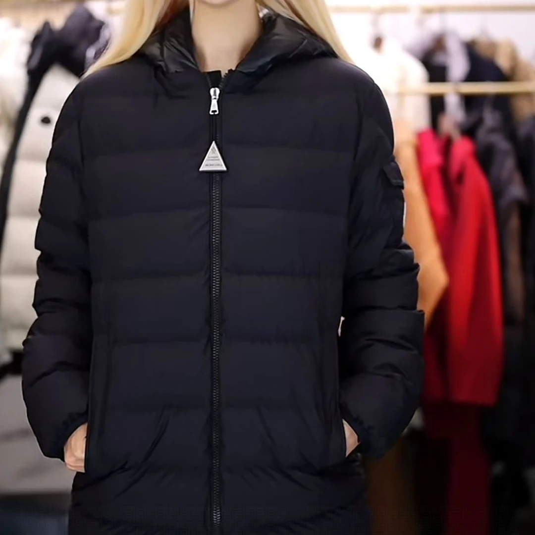 未使用 MONCLER Najan系列鹅绒保暖连帽长袖羽绒服