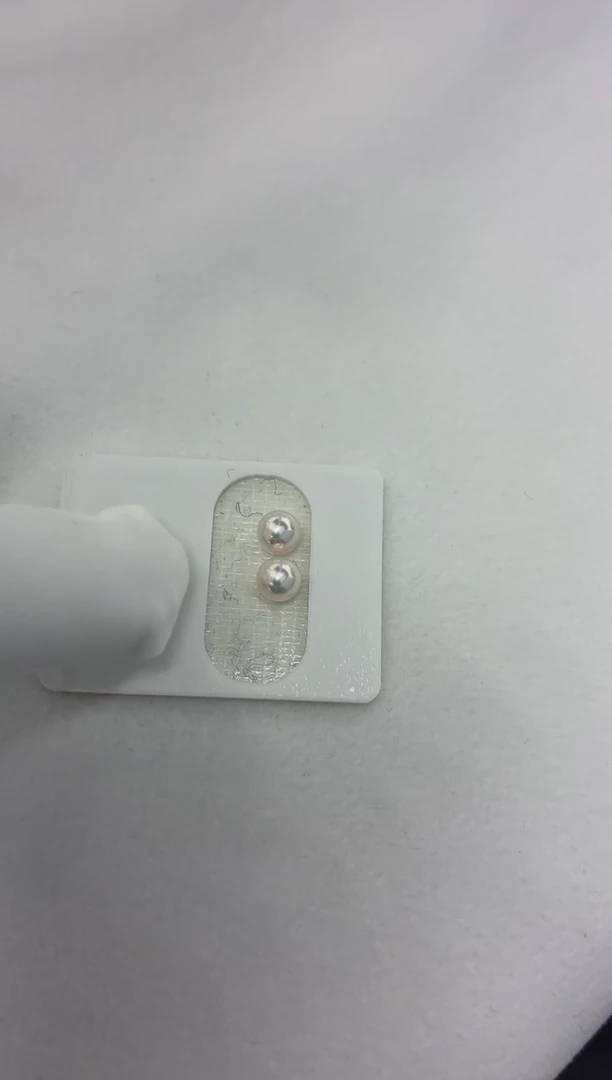 18K金镶嵌耳饰海水珍珠5-5.5素钉