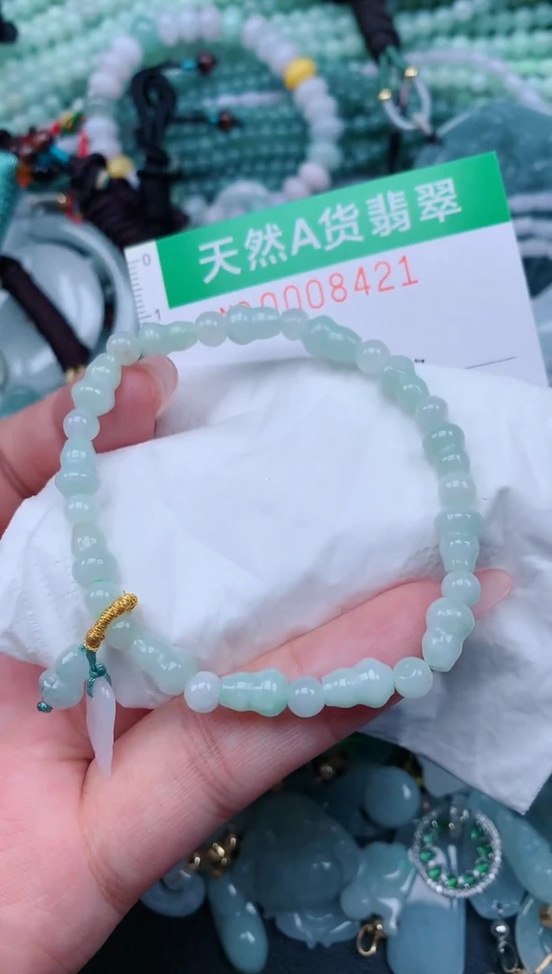 翡翠未镶嵌颈饰.0008421