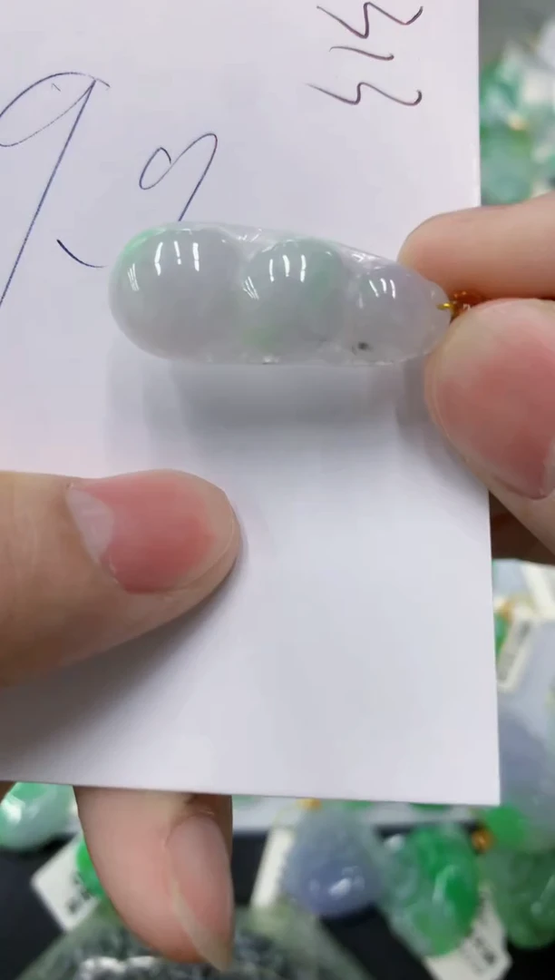 翡翠未镶嵌颈饰11111