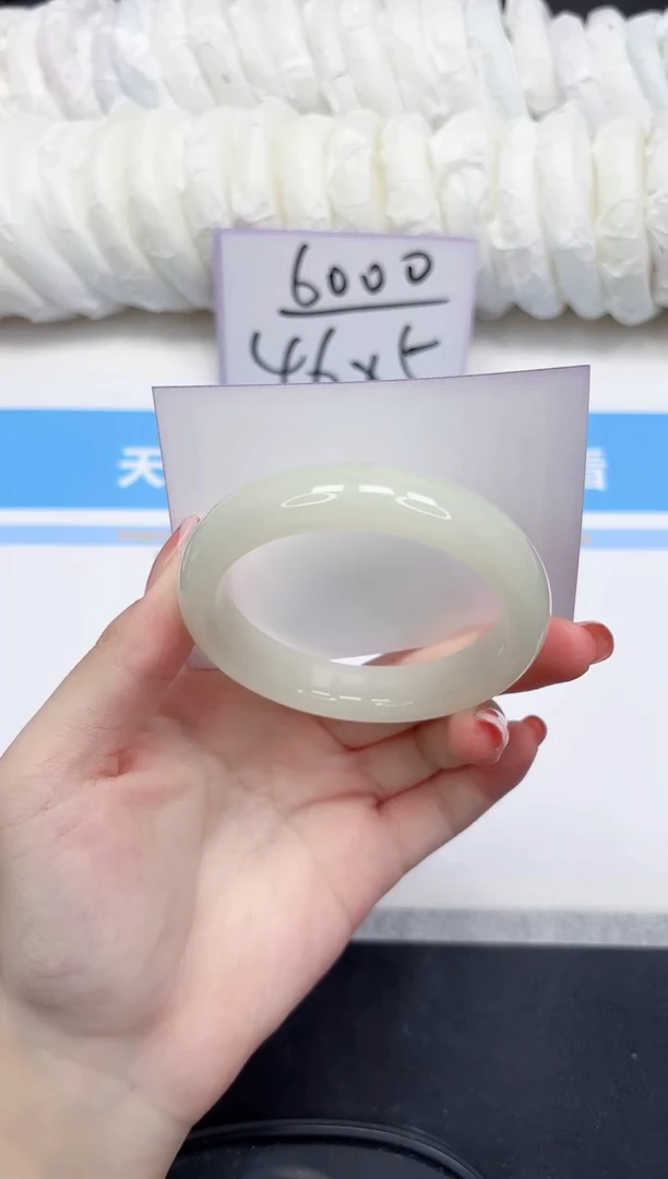 未镶嵌手镯石英质玉47-58-仪式感