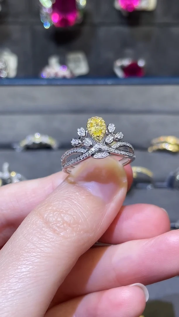 【闪购商品】钻石戒指/指环18K金镶嵌/黄钻/0.16ct