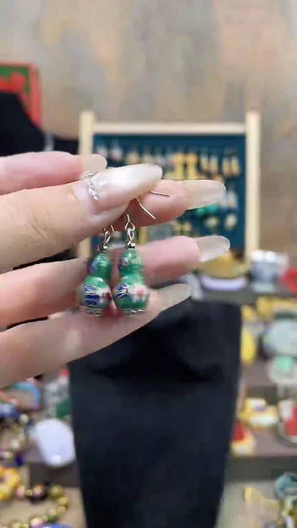 非遗手工景泰蓝耳环葫芦绿色