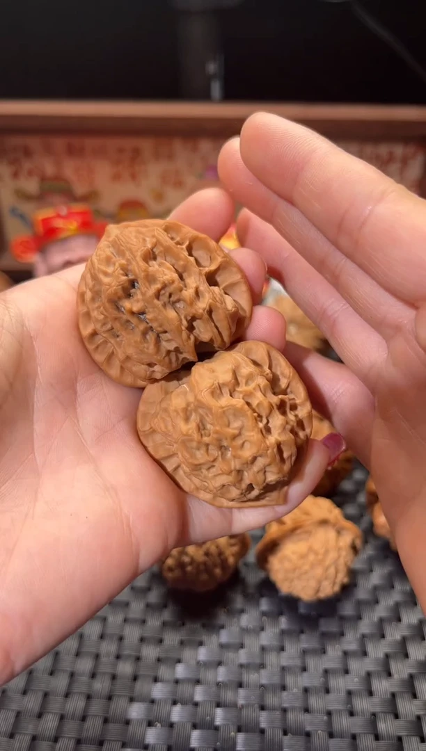 把件文玩核桃梨木台