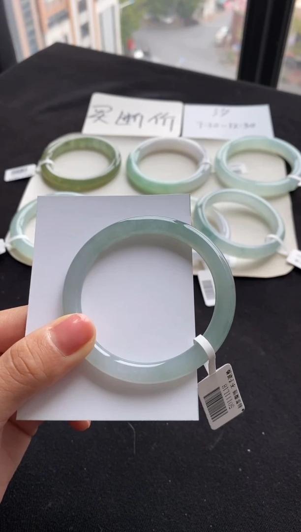 【闪购商品】翡翠手镯（圆镯）未镶嵌52圆条--不退不换