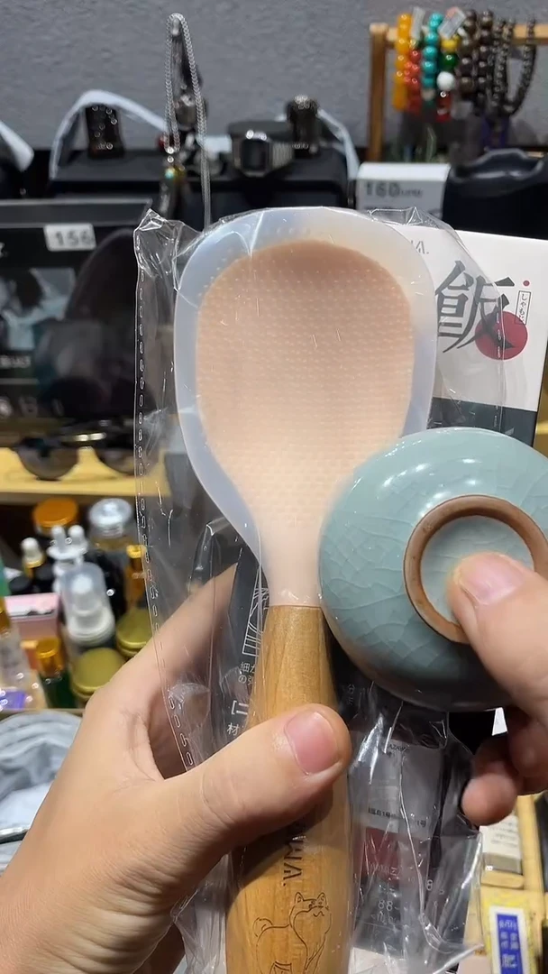 瓷片闪购商品 如图所示
