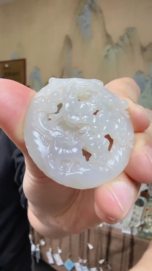 颈饰未镶嵌和田玉.