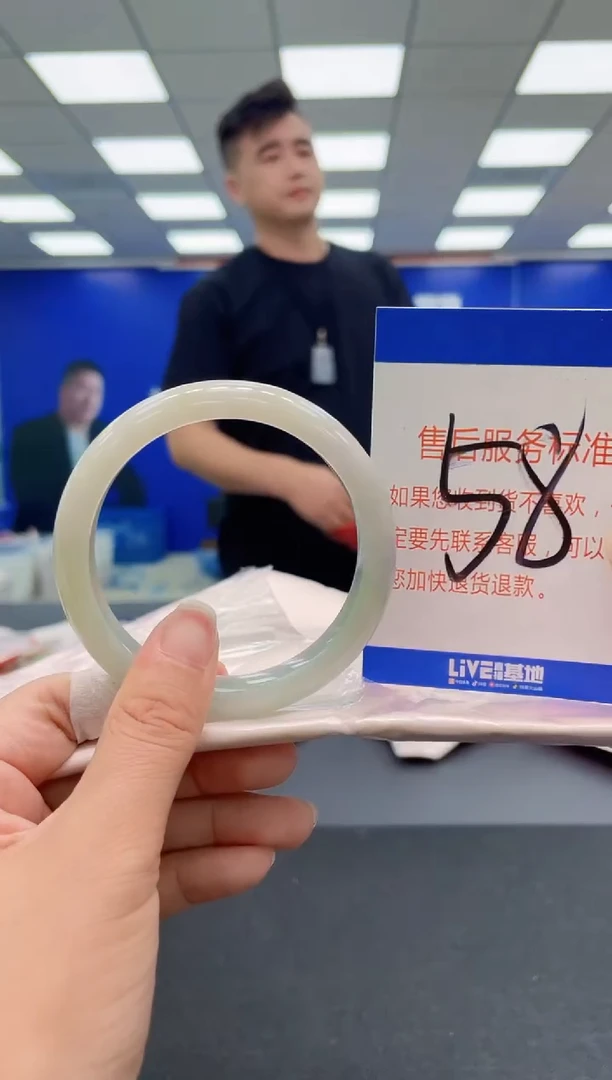 未镶嵌手镯翡翠AAAAAAAAA