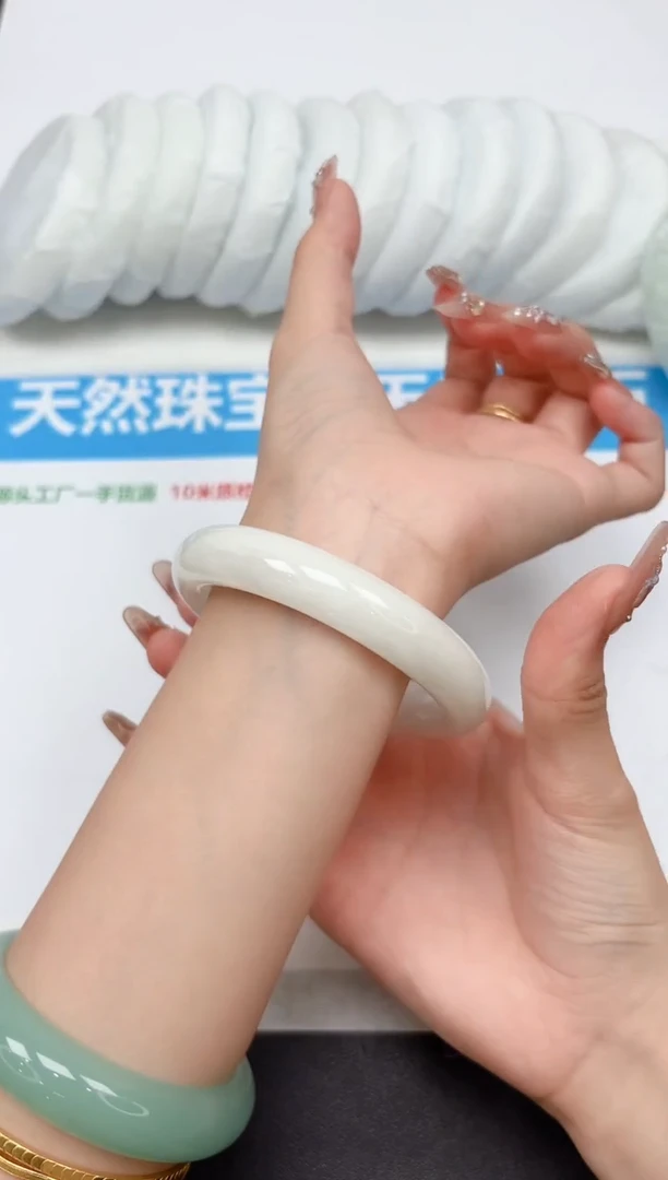 未镶嵌手镯和田玉332-58.1